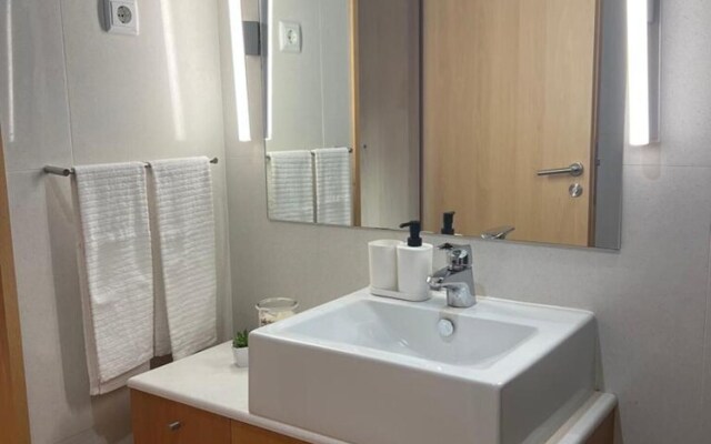 Stunning 1-bed House in Porto