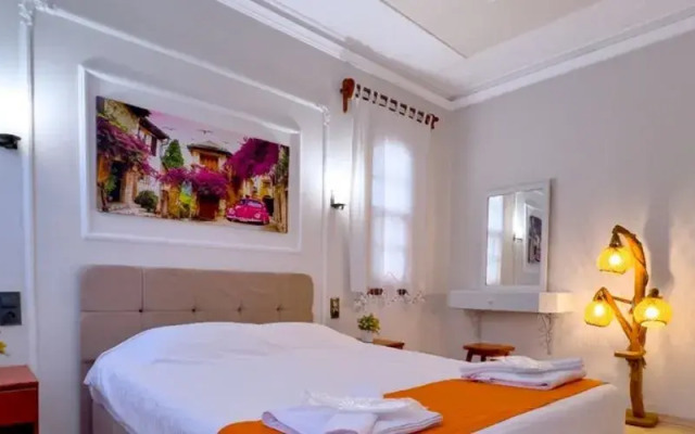 Mese Suites