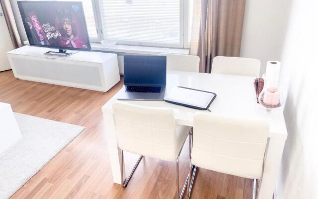 Ilona Apartments -"Home Away From Home"