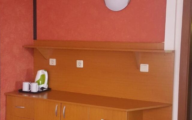 Friends Family Hotel