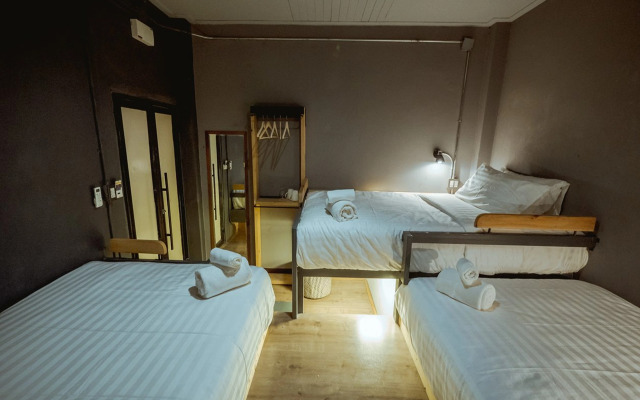 Zeds Hostel Bangkok