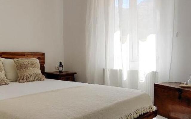 Laina Traditional Guest House