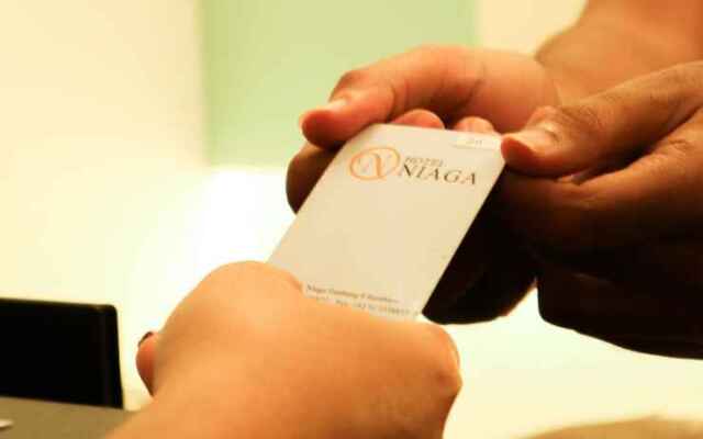 泗水祖祖尼亚加檀邦酒店(Zuzu Niaga Tambang Surabaya)