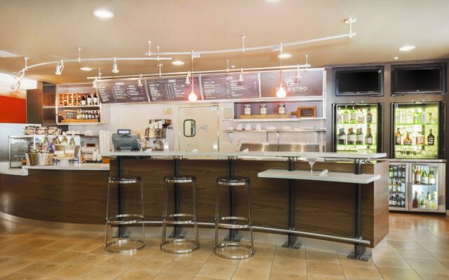 Courtyard by Marriott Salinas Monterey