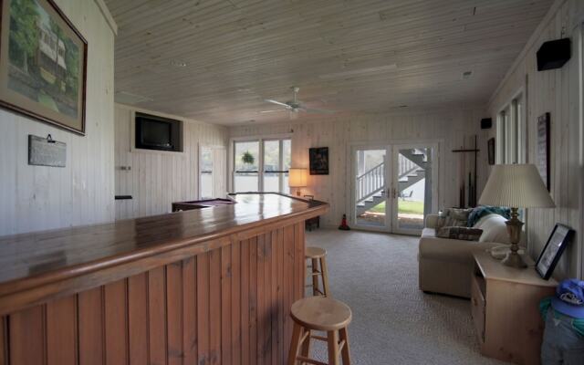 2385bufs 4 Bedroom Home