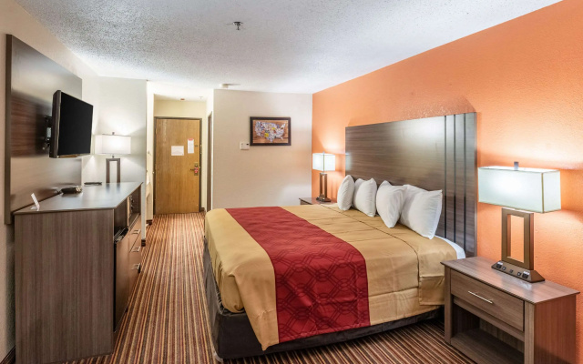 Econo Lodge Inn & Suites Mckinney - Plano North