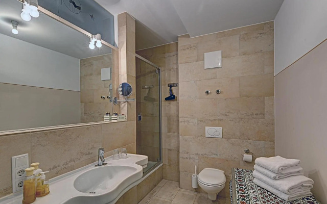 Hotel Orphée - Großes Haus