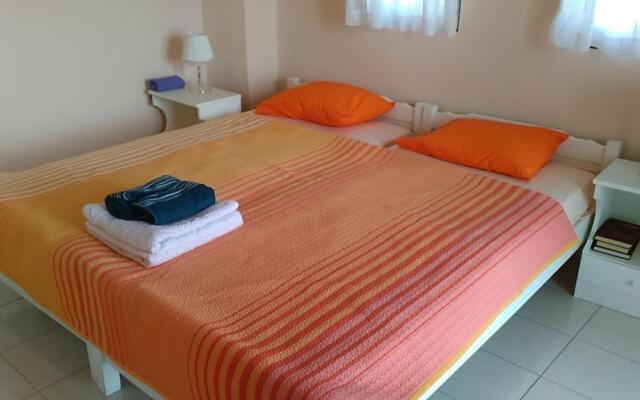 Cozy House In A Quiet Neighborhood Paliouri Region
