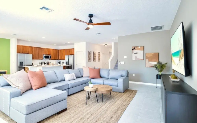 Upstay - 18-guest Mansion w Pool, Games, Cinema
