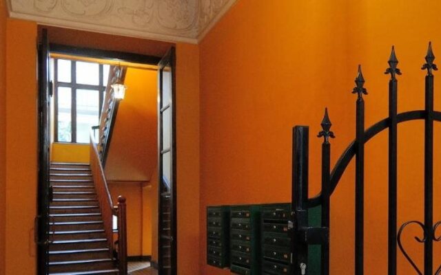Hollywood Hostel