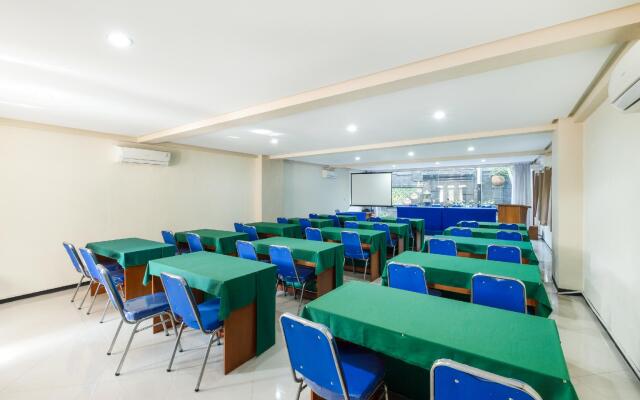 OYO 3809 Dalaga Biru Gedung 2