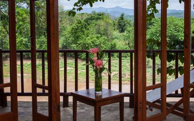 Riverhouse Hotel - The Teak House