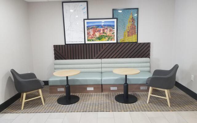 Holiday Inn Cheshire Southington