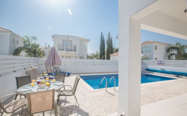 "villa Megan,modern 3bdr Villa,close To The Beach"