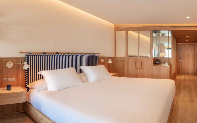 H10 Porto Poniente Hotel