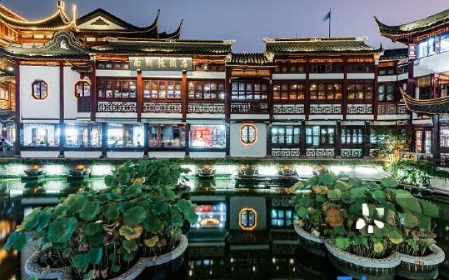 Vienna Hotel (Shanghai Jing'an Gaoping Road)