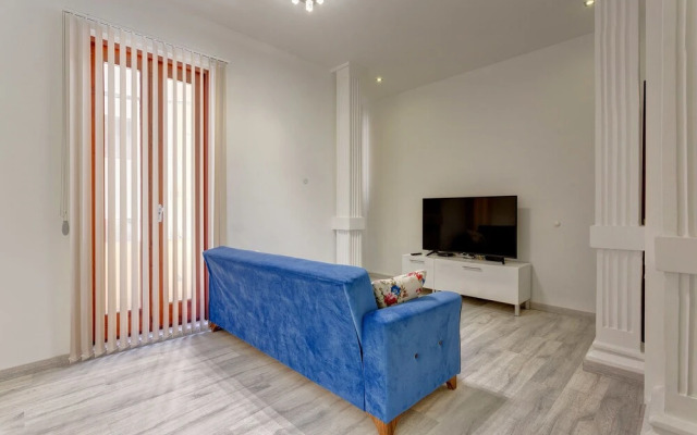 Stylish 2 Bedroom Apartment in an Amazing Location