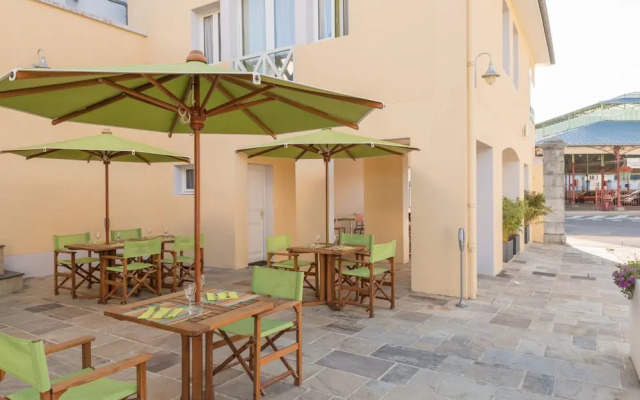 Le Réverbère - La Cuisinerie - L'Hôtellerie