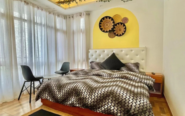 Siesta Homestay 1BR - balcony in shimla