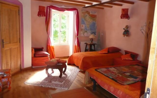 A La Source - Bio végetarisme et Méditation