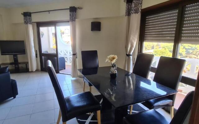 401 - 2 bedroomed Apartment - Oura - Sea View