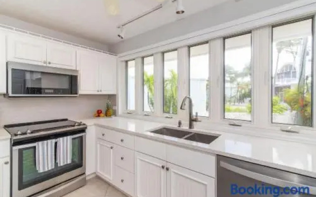 Peace & Kai It by Grand Cayman Villas & Condos