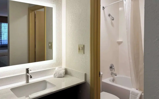 Motel 6 Charlotte, NC - Northlake