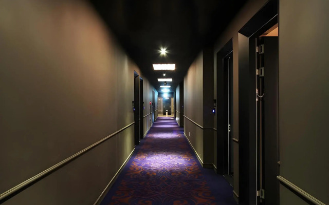Vine Hotel