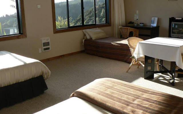 Hillside And Nature Resort