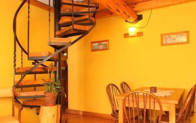 Alto Rolando Apartamentos