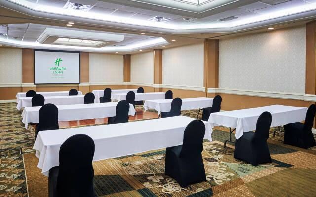 Holiday Inn Hotel & Suites Oakville @ Bronte by IHG