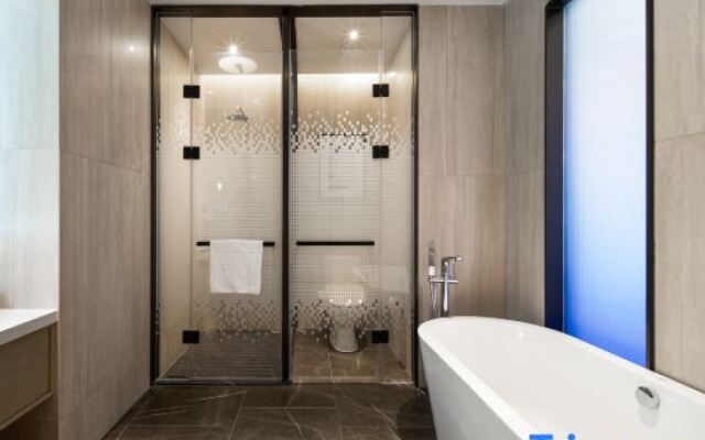 Qian Kun Run Songhu Hotel