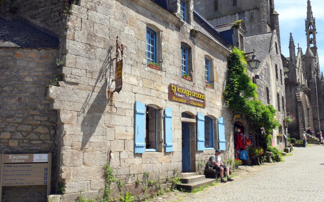 Holiday Home in Crozon Near Sandy Beaches