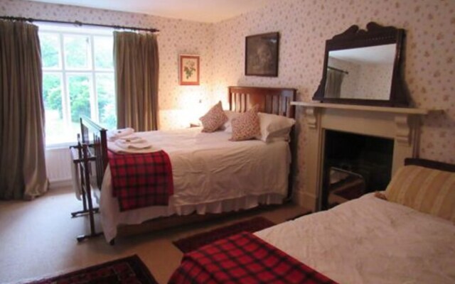 Ffrwdfal Country House