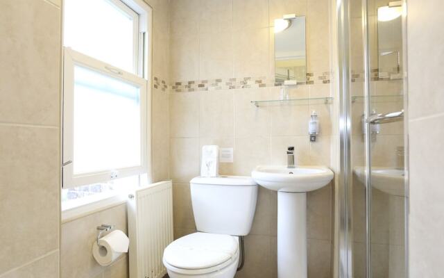 Aviva Guest House