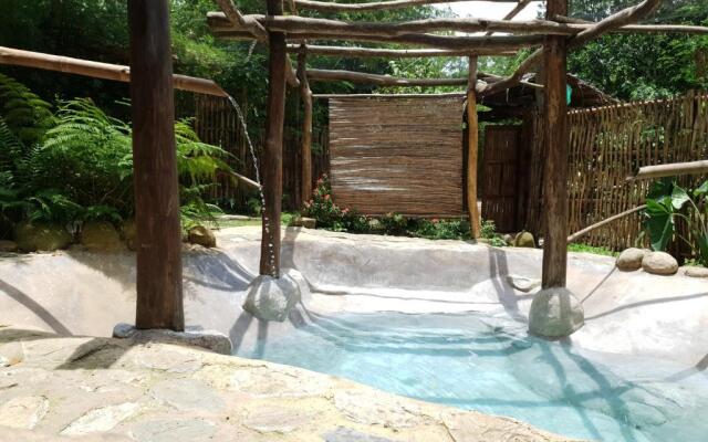 Maka-Kalinaw 4 Wabi-sabi Room, Spa bath
