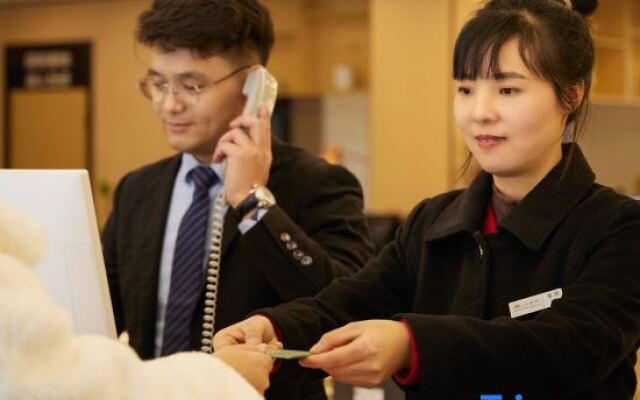 Shangqingcheng Resort Hotel (Qingcheng Mountain Scenic Area High-speed Railway Station)
