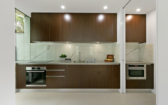 Esprit 9 Palm Cove