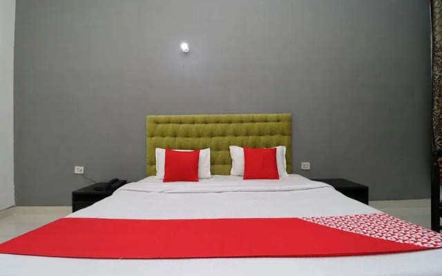 Oyo 30283 Rix'S Hotel And Resort