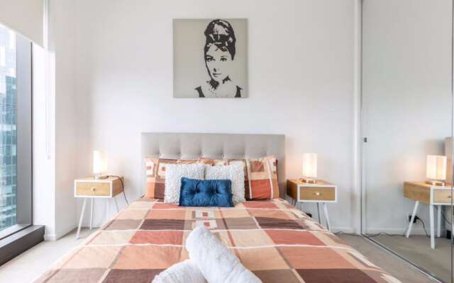 Prima Pearl Luxury 2-Bedroom Apartment