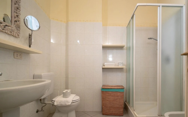 Romantic Pitti by Mmega