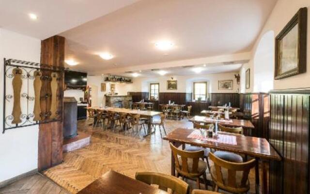 Restaurace a penzion Stará pošta