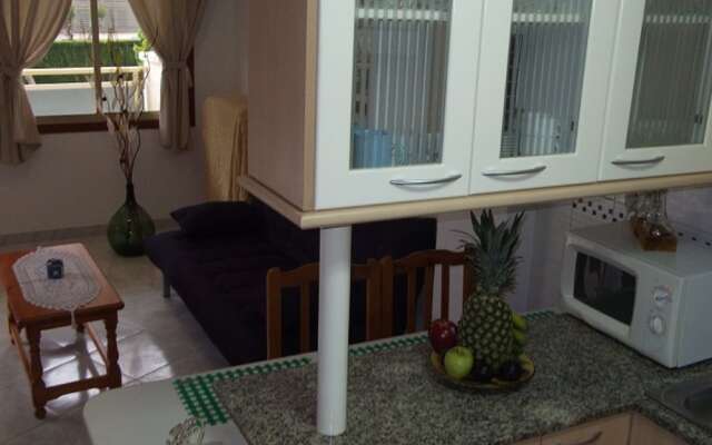 Apartamento M&C Jardines del Paraíso