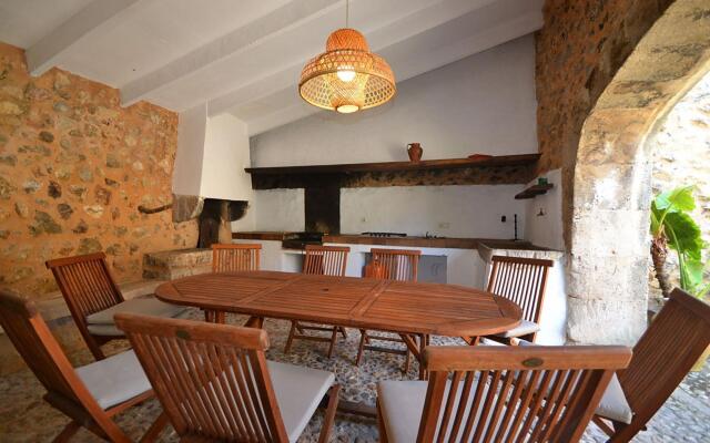 Luxuriously renovated Mallorcan country house for 10 pax