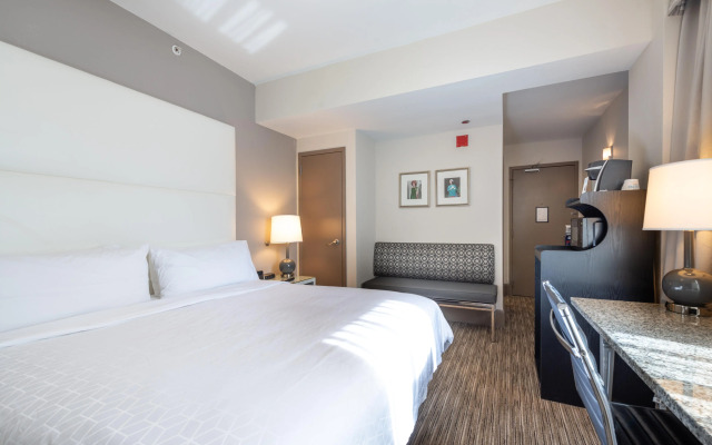 Holiday Inn Express Chicago - Magnificent Mile by IHG
