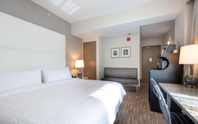 Holiday Inn Express Chicago - Magnificent Mile, an IHG Hotel