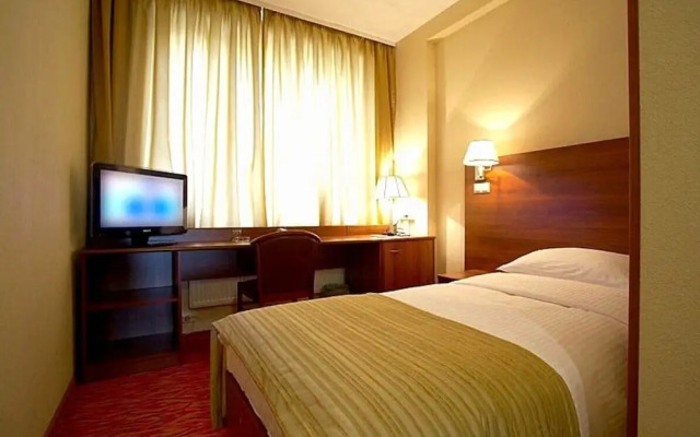 Sarawan Hotel