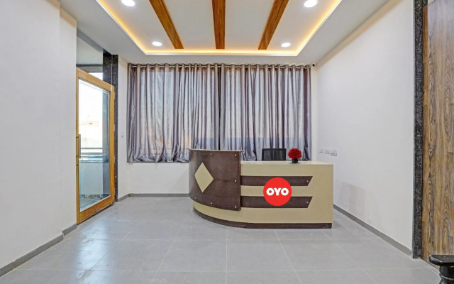 OYO Flagship 80625 Hotel King Land