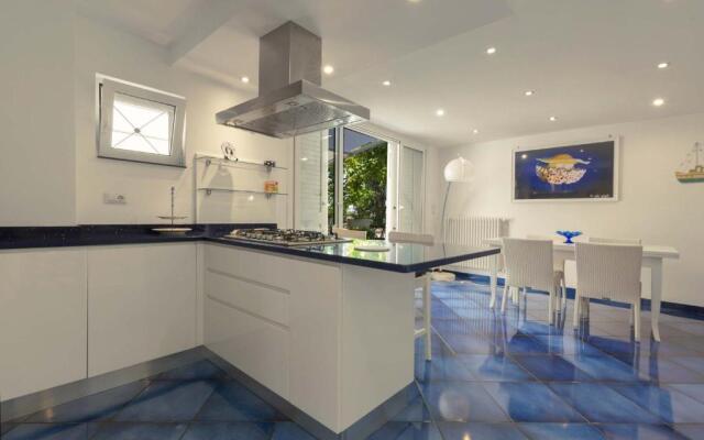 Villa Elmar by BarbarHouse