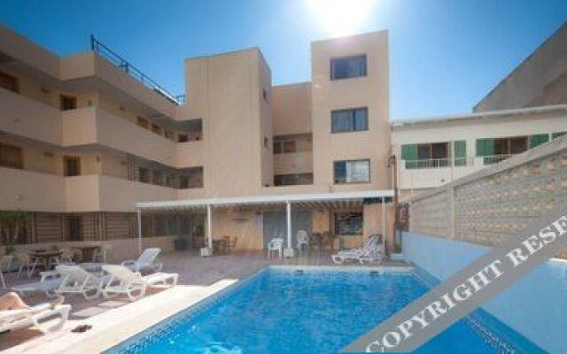 Ibiza Rocks BUDGET Apartments